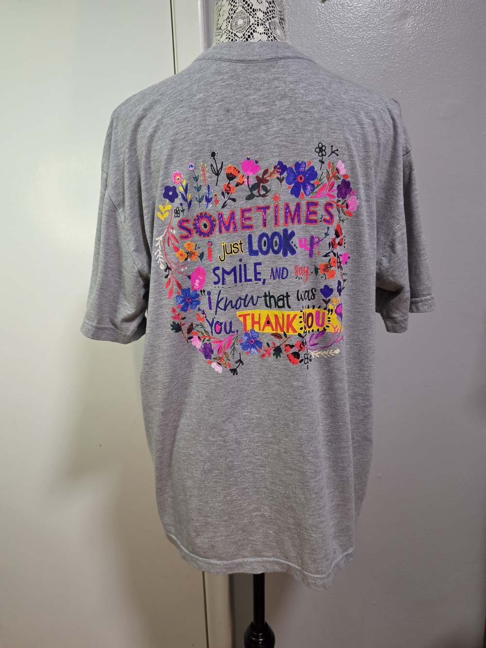 Natural Life Sometimes I Look Up Floral Graphic Tee Gray Large